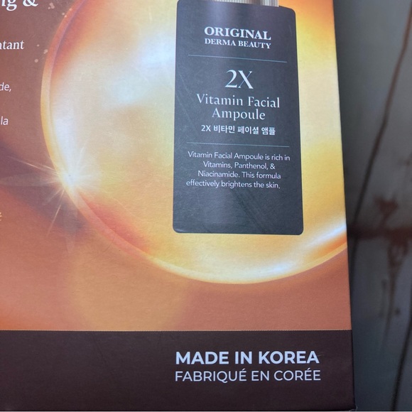 10 INTENSE BRIGHTENING & HYDRATING FACE MASK - Picture 3 of 7